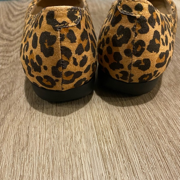 Cliff’s by white mountain size 7 leopard print flats - Picture 8 of 8